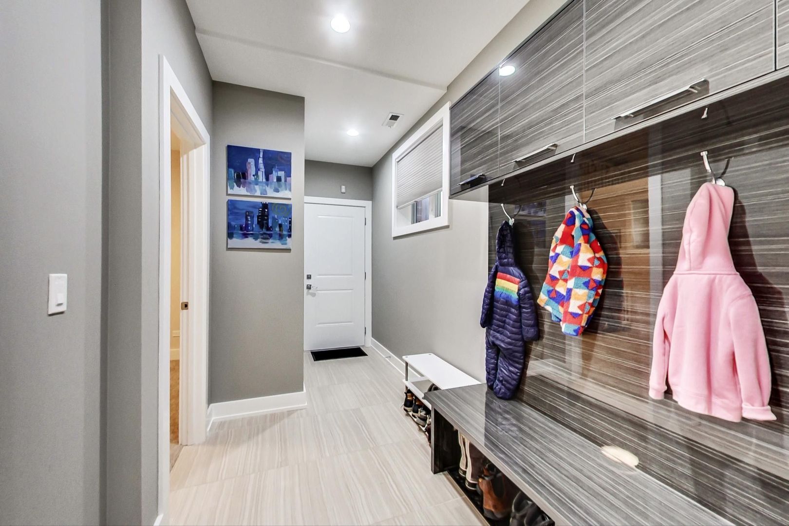 1741 W Roscoe Street Unit: 1