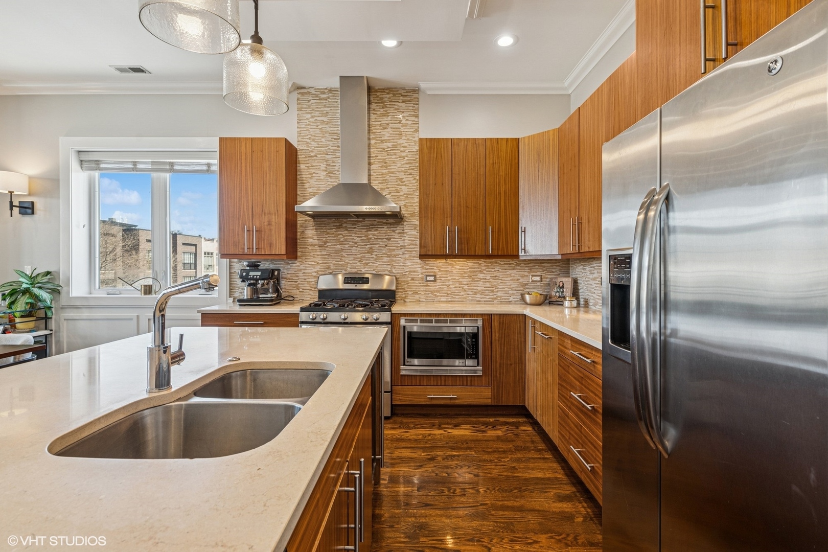 1951 W BELMONT Avenue Unit: 3E