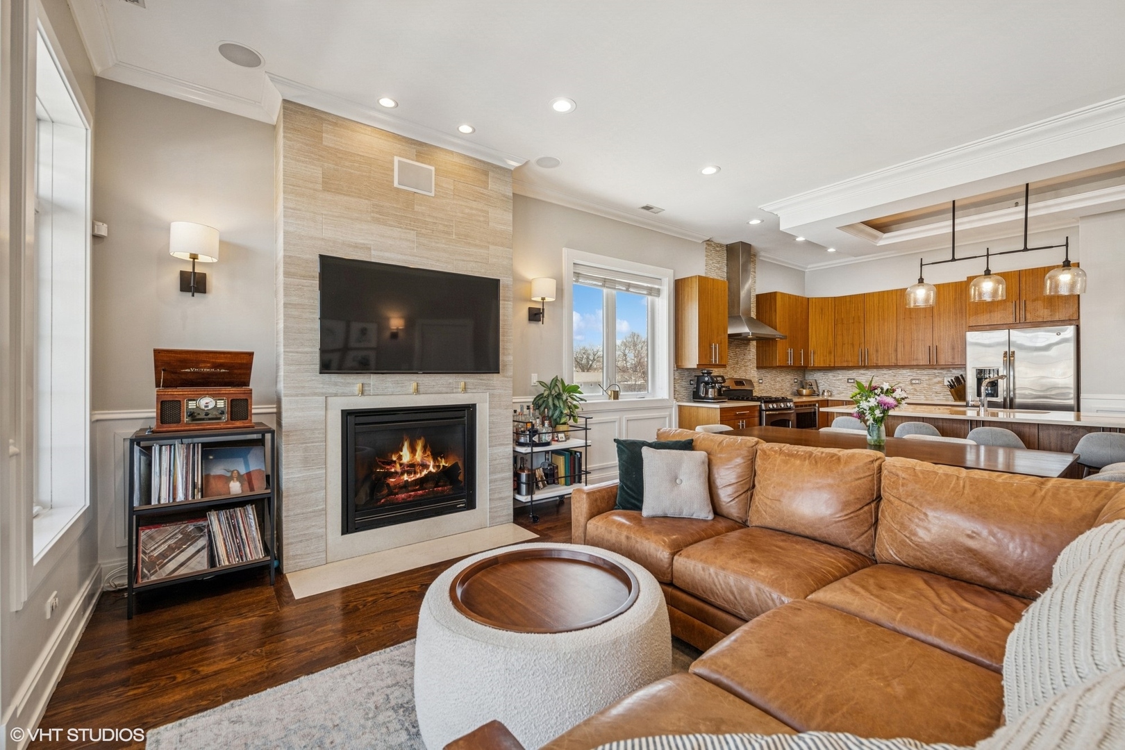 1951 W BELMONT Avenue Unit: 3E