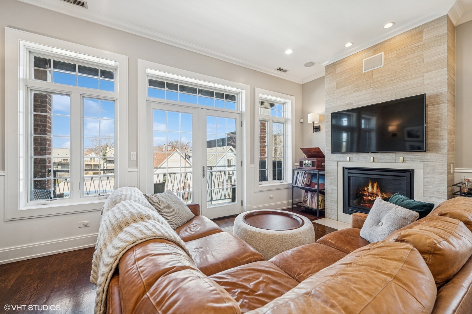 1951 W BELMONT Avenue Unit: 3E