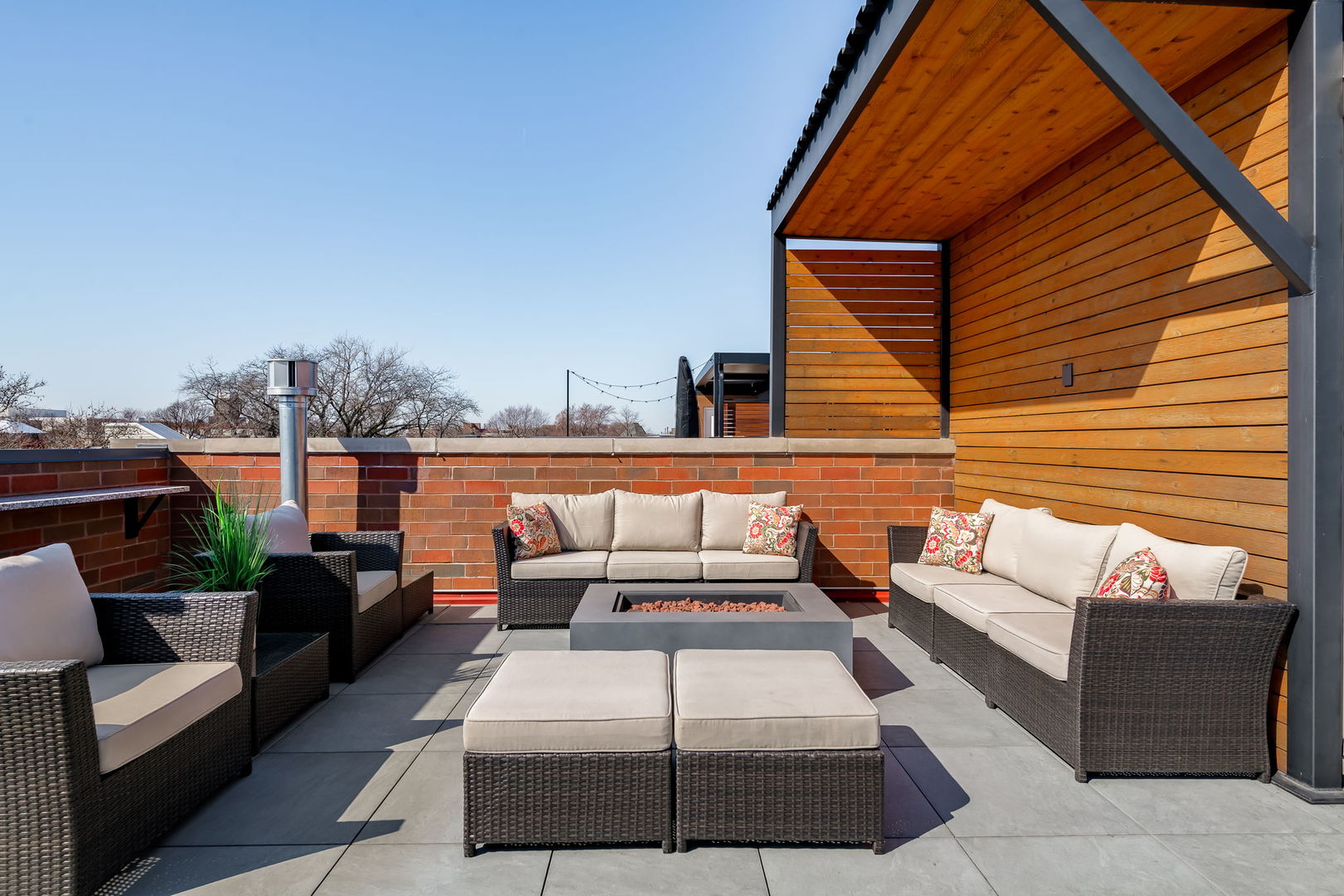 1036 W Altgeld Street Unit: 3