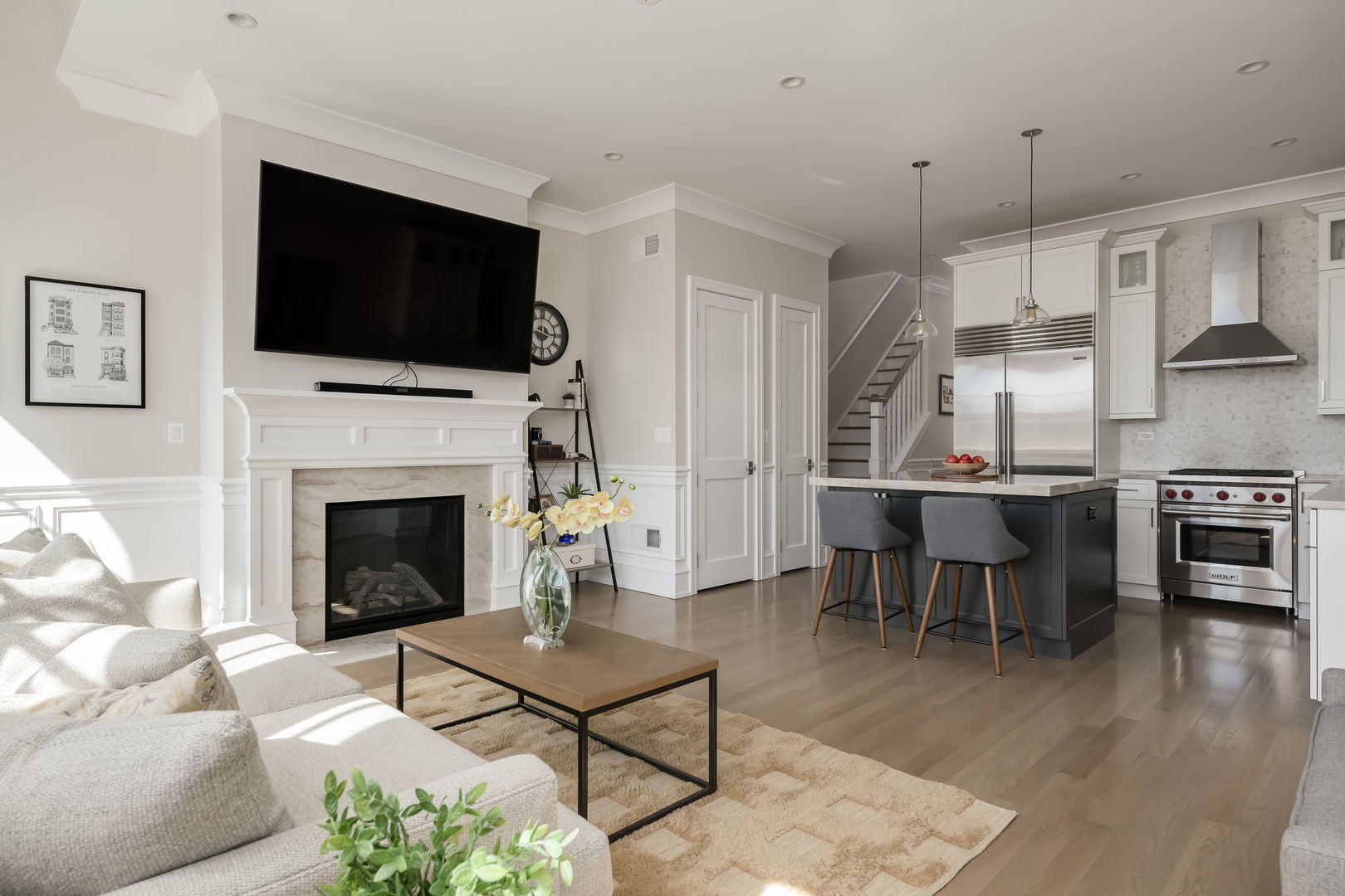 1036 W Altgeld Street Unit: 3