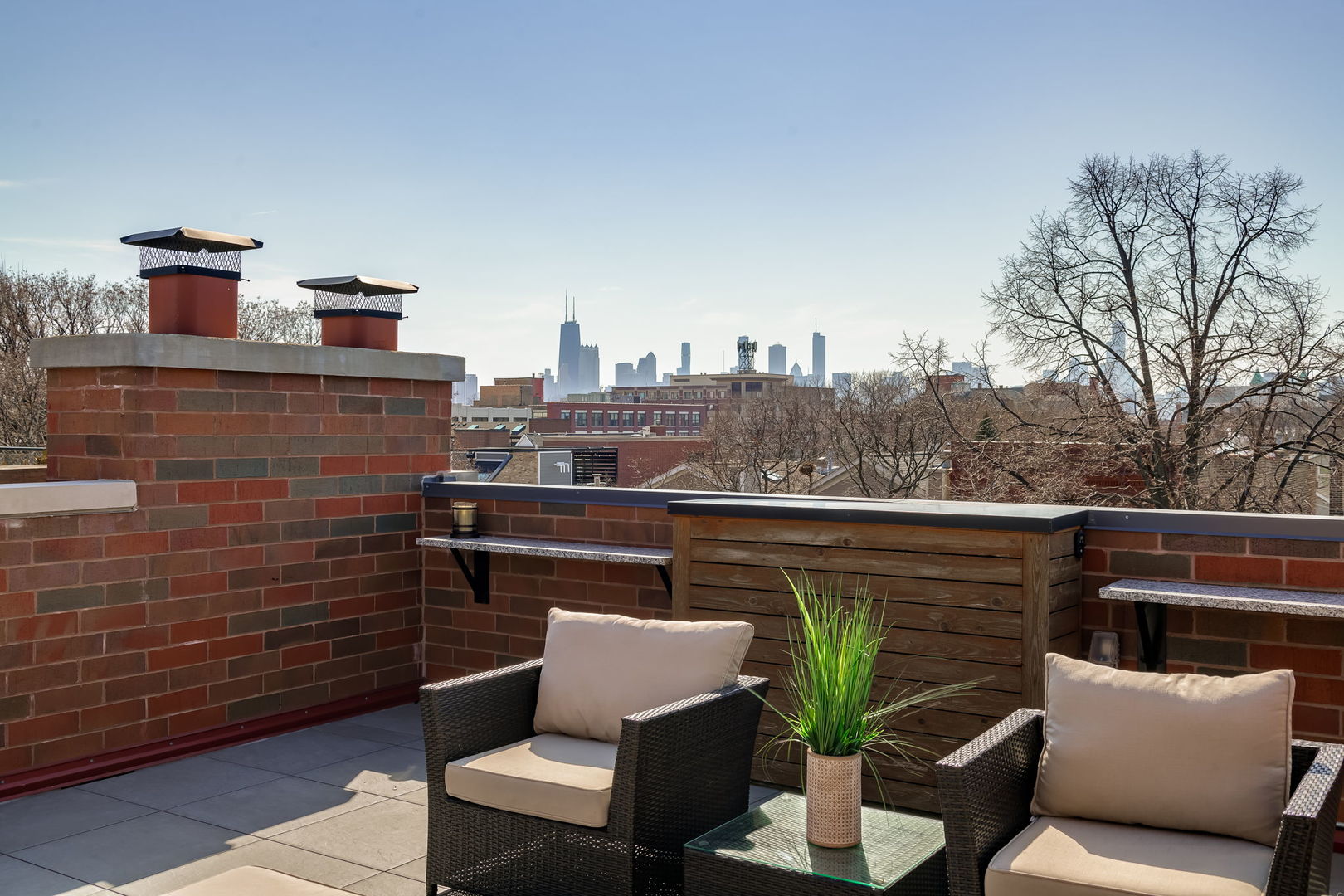 1036 W Altgeld Street Unit: 3