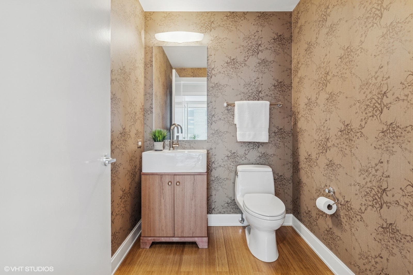 340 E Randolph Street Unit: 3806