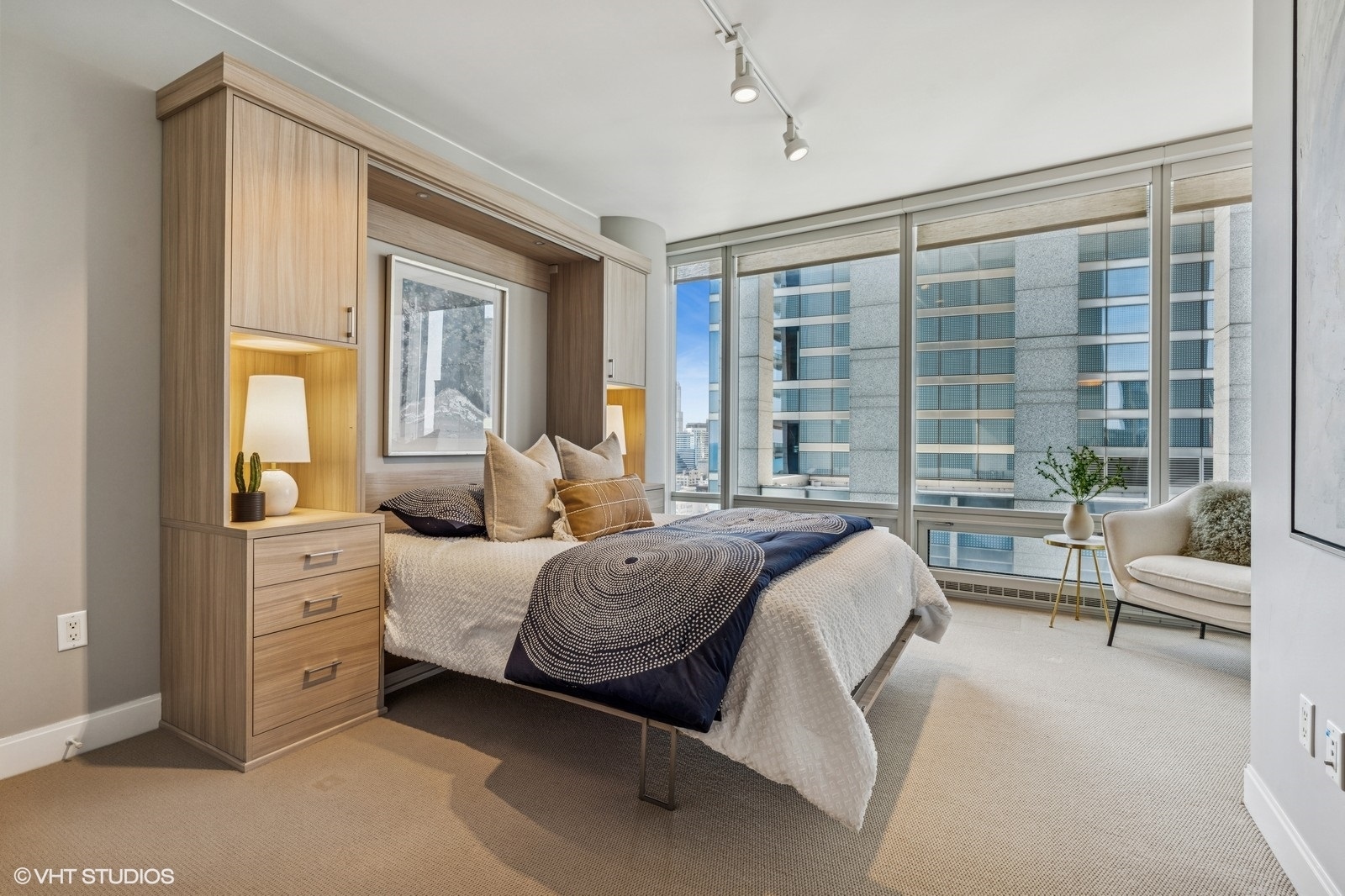 340 E Randolph Street Unit: 3806