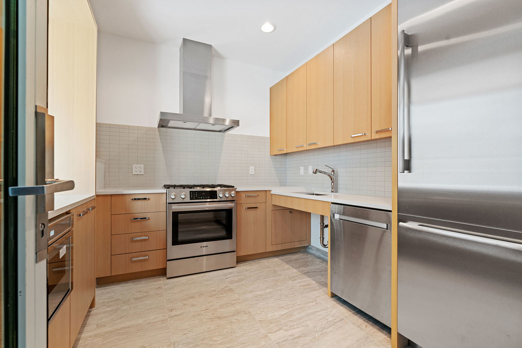 340 E Randolph Street Unit: 3806