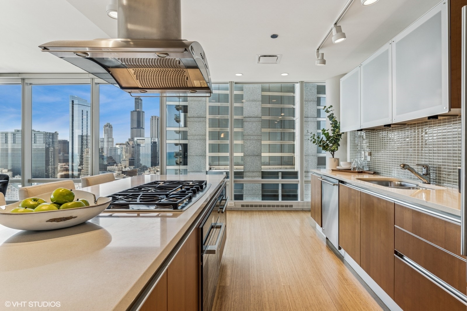 340 E Randolph Street Unit: 3806