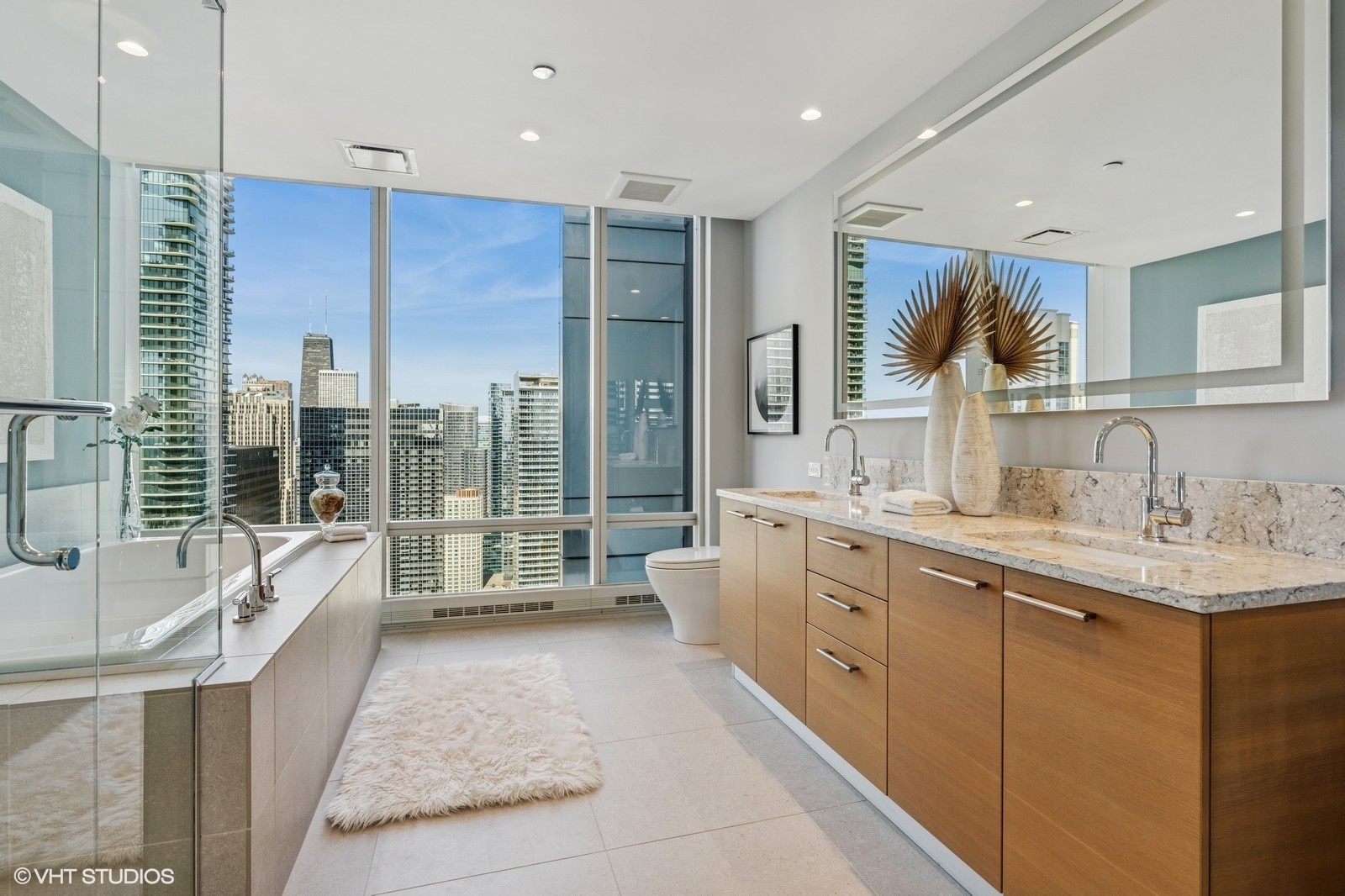 340 E Randolph Street Unit: 3806