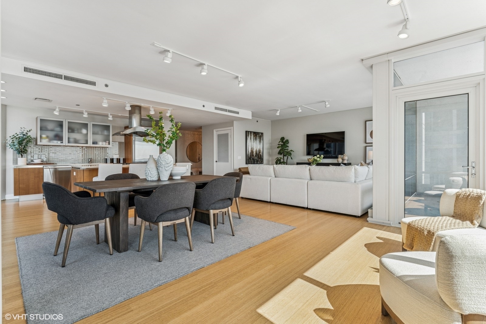 340 E Randolph Street Unit: 3806