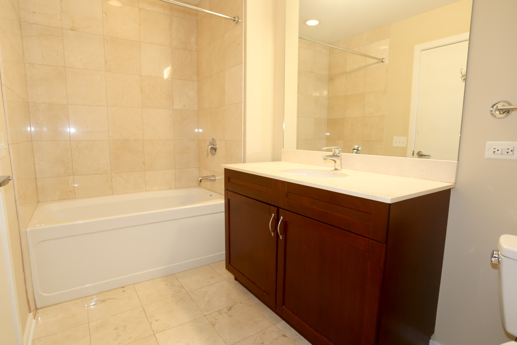 125 S Green Street Unit: 510A