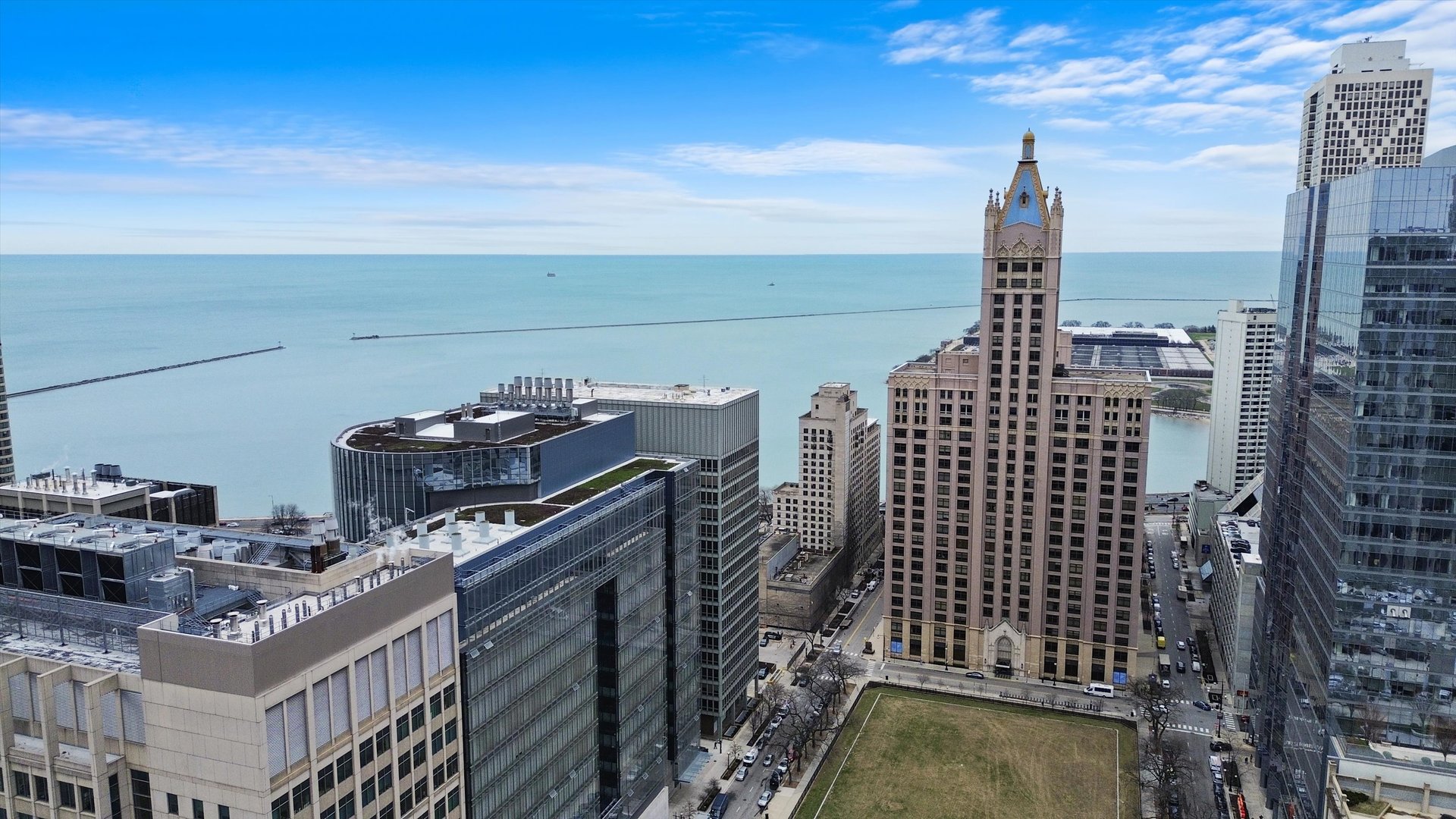 233 E Erie Street Unit: 2410