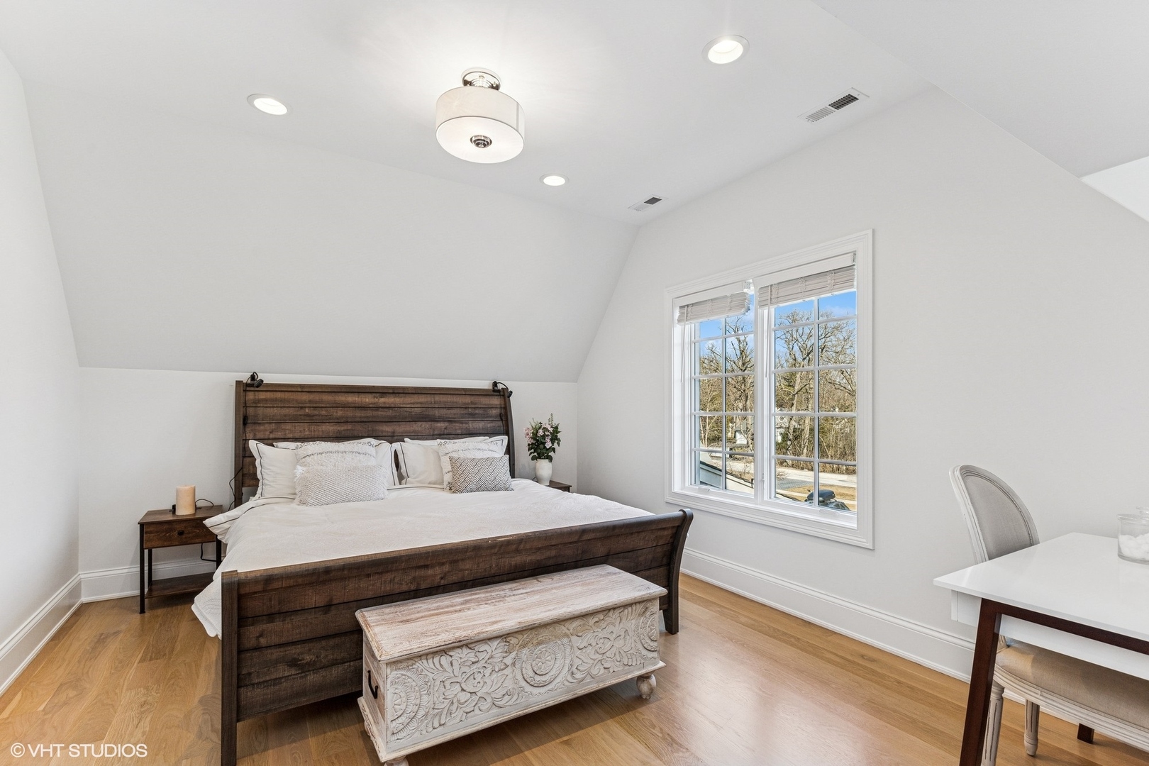 1540 N Sheridan Road