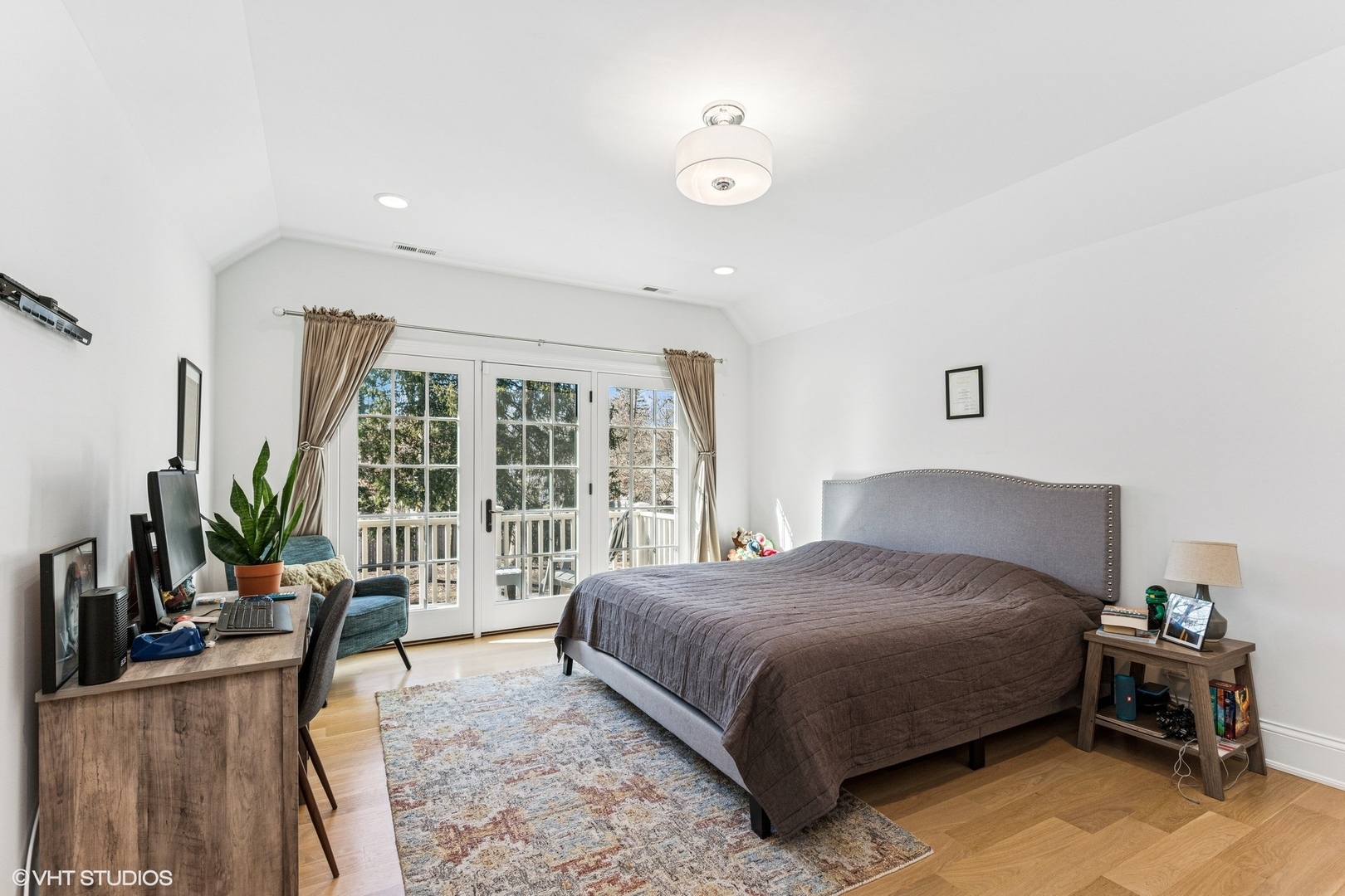 1540 N Sheridan Road