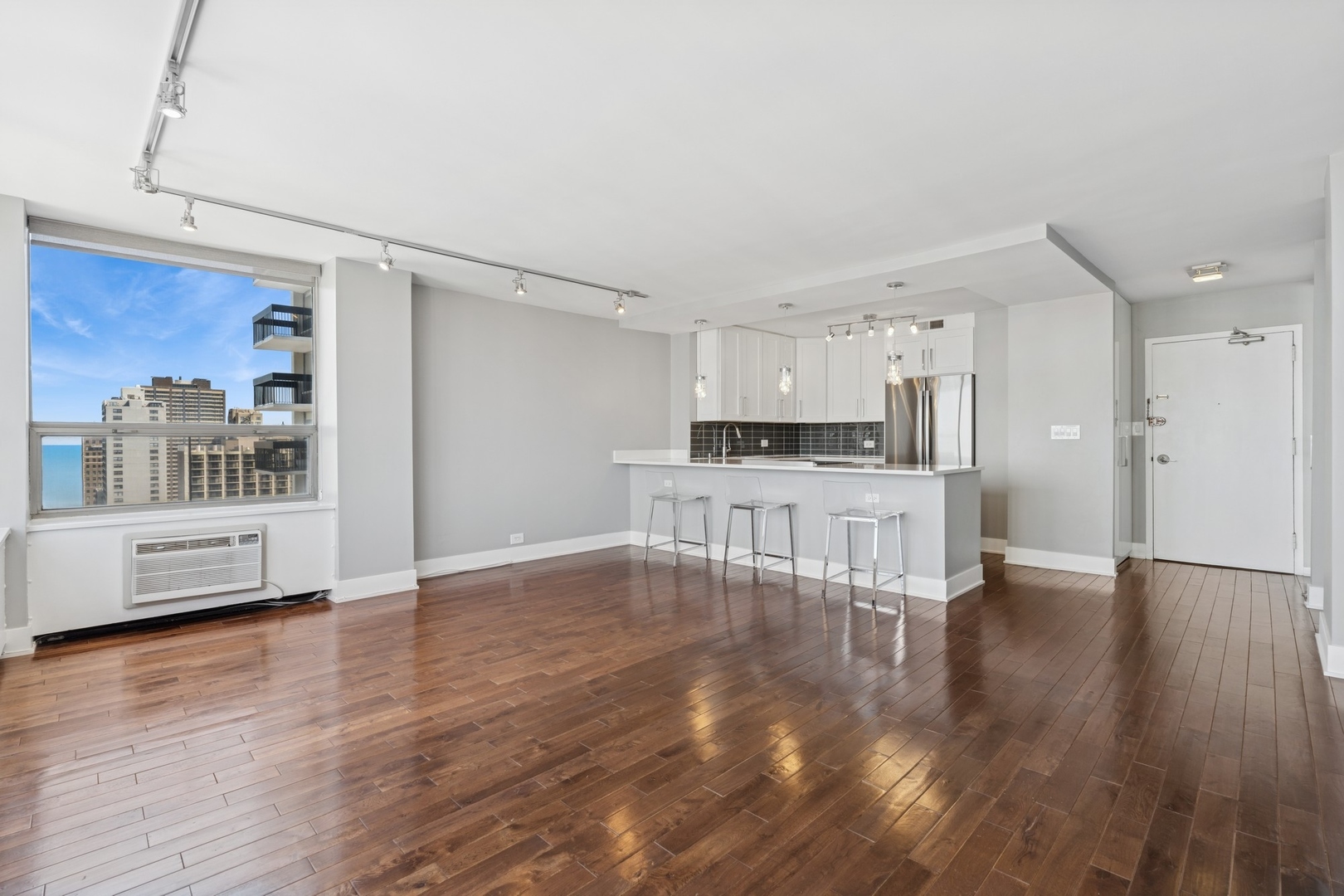 1460 N Sandburg Terrace Unit: 2408