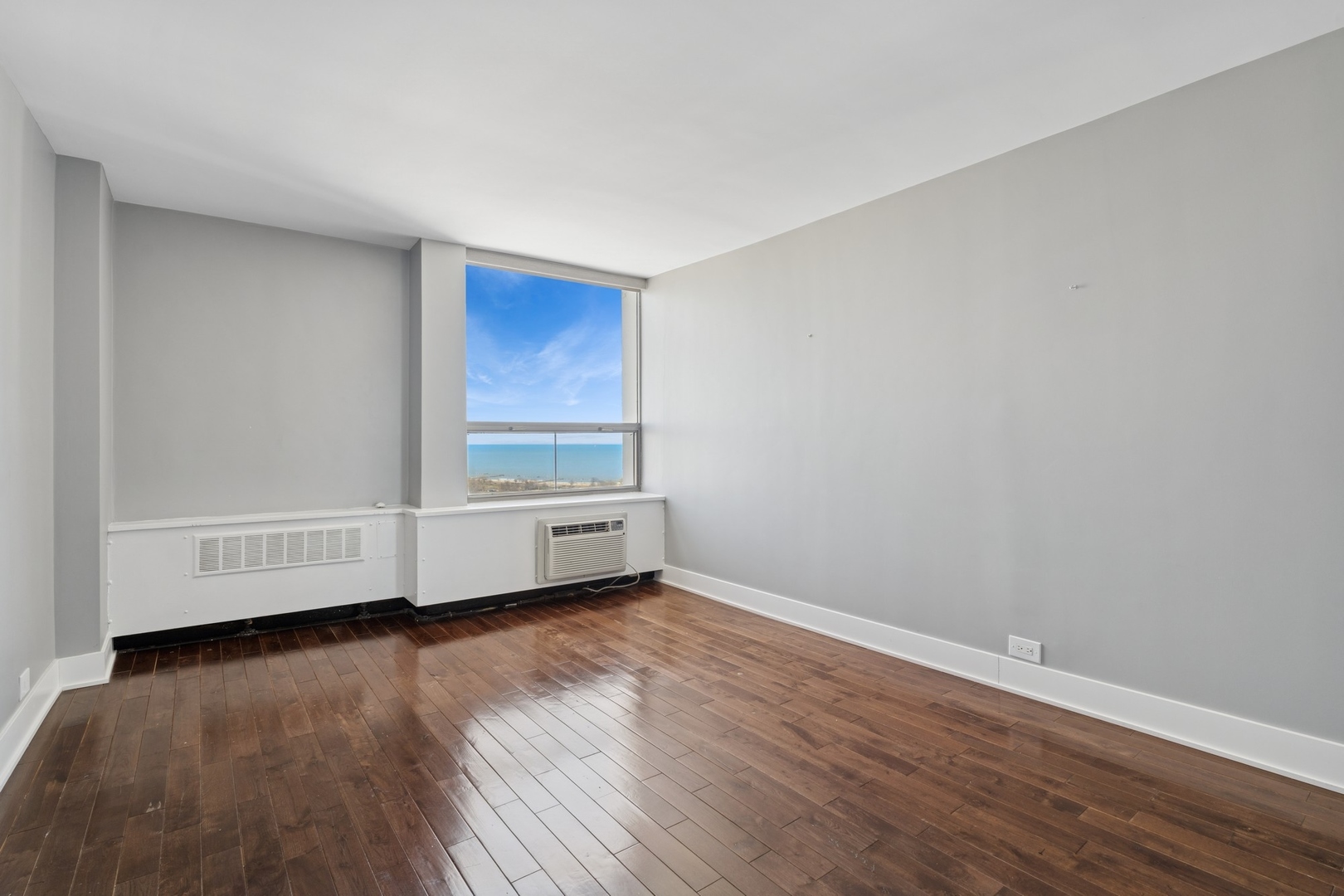 1460 N Sandburg Terrace Unit: 2408