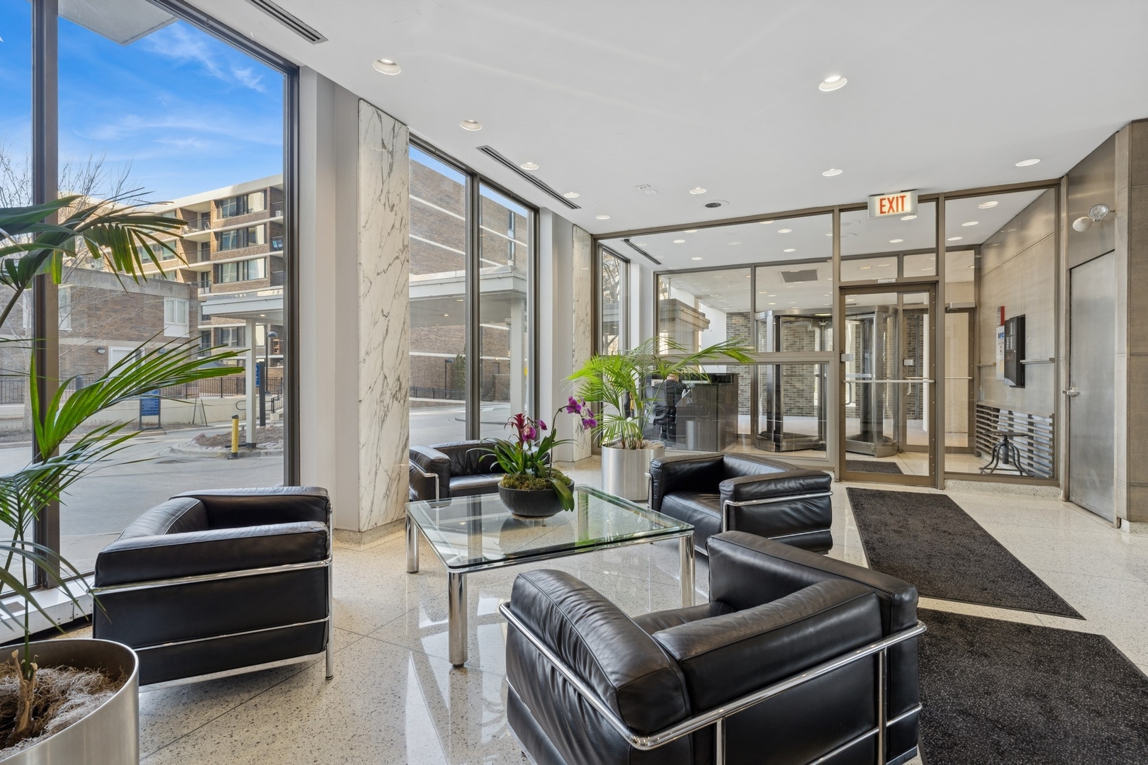 1460 N Sandburg Terrace Unit: 2408