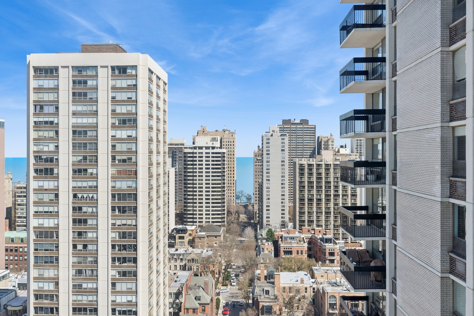 1460 N Sandburg Terrace Unit: 2408