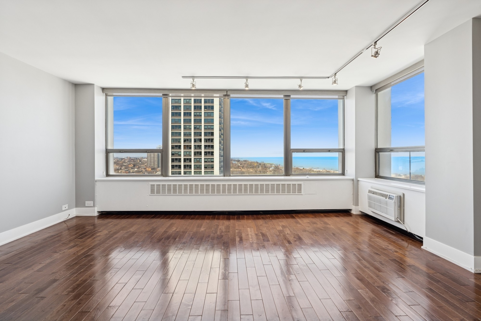 1460 N Sandburg Terrace Unit: 2408