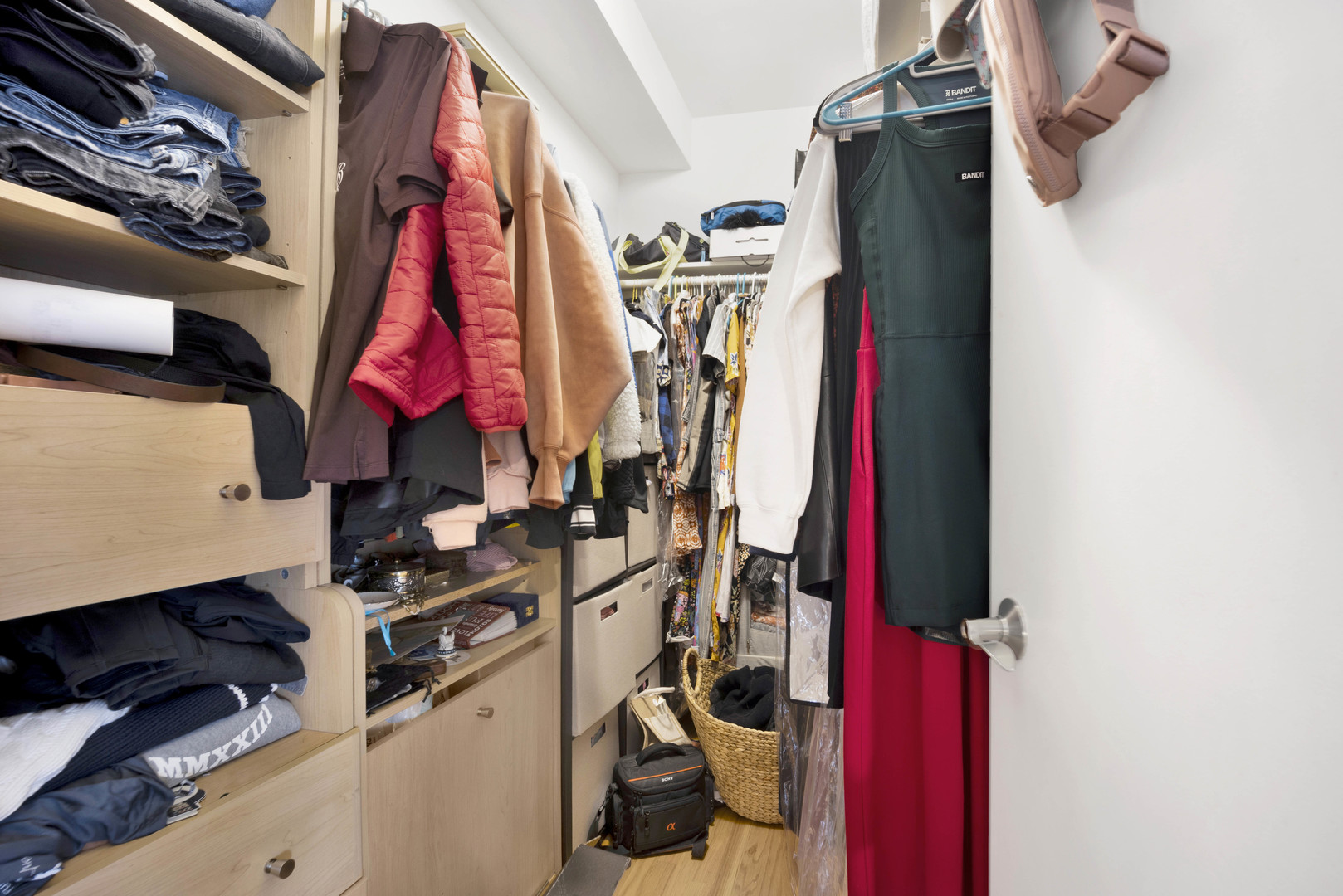 1150 W Cornelia Avenue Unit: 2