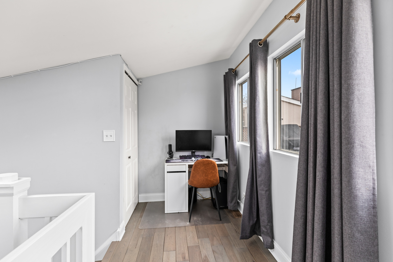 2660 N Bosworth Avenue Unit: 2NW