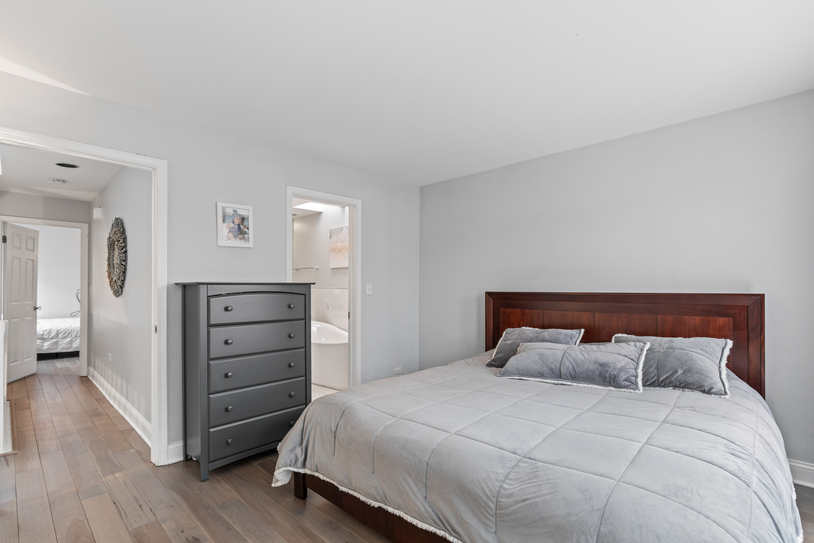 2660 N Bosworth Avenue Unit: 2NW