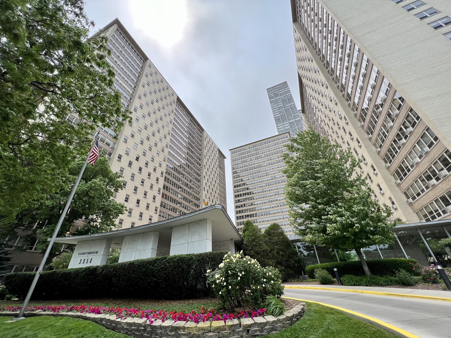 3950 N Lake Shore Drive Unit: 1101A