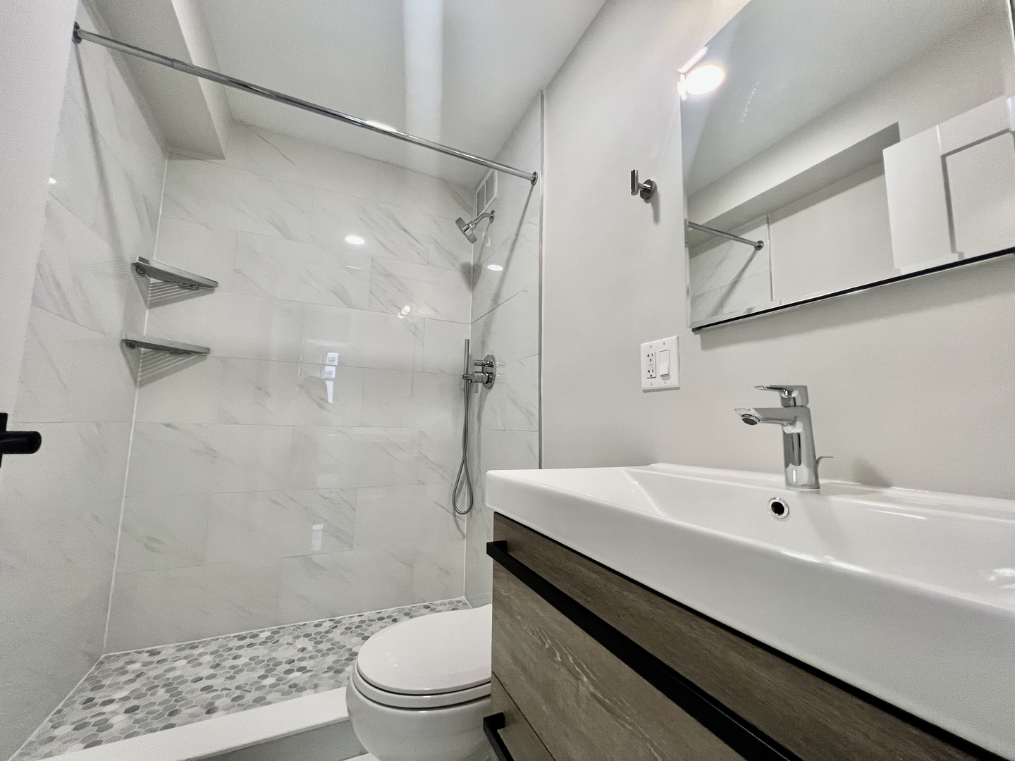 3950 N Lake Shore Drive Unit: 1101A