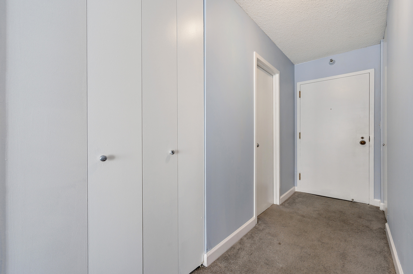 10 E Ontario Street Unit: 1810