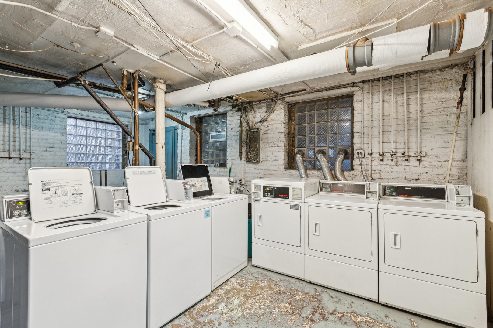 1200 W Waveland Avenue Unit: B