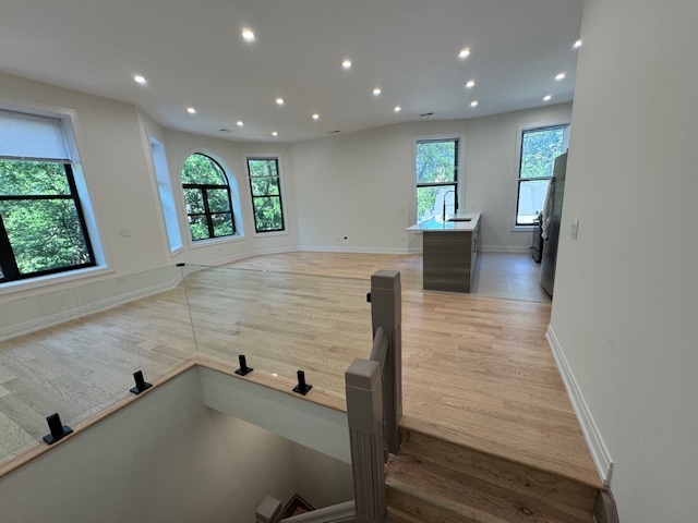 715 W Aldine Avenue Unit: PH