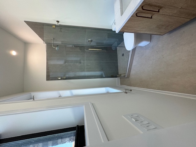 715 W Aldine Avenue Unit: PH