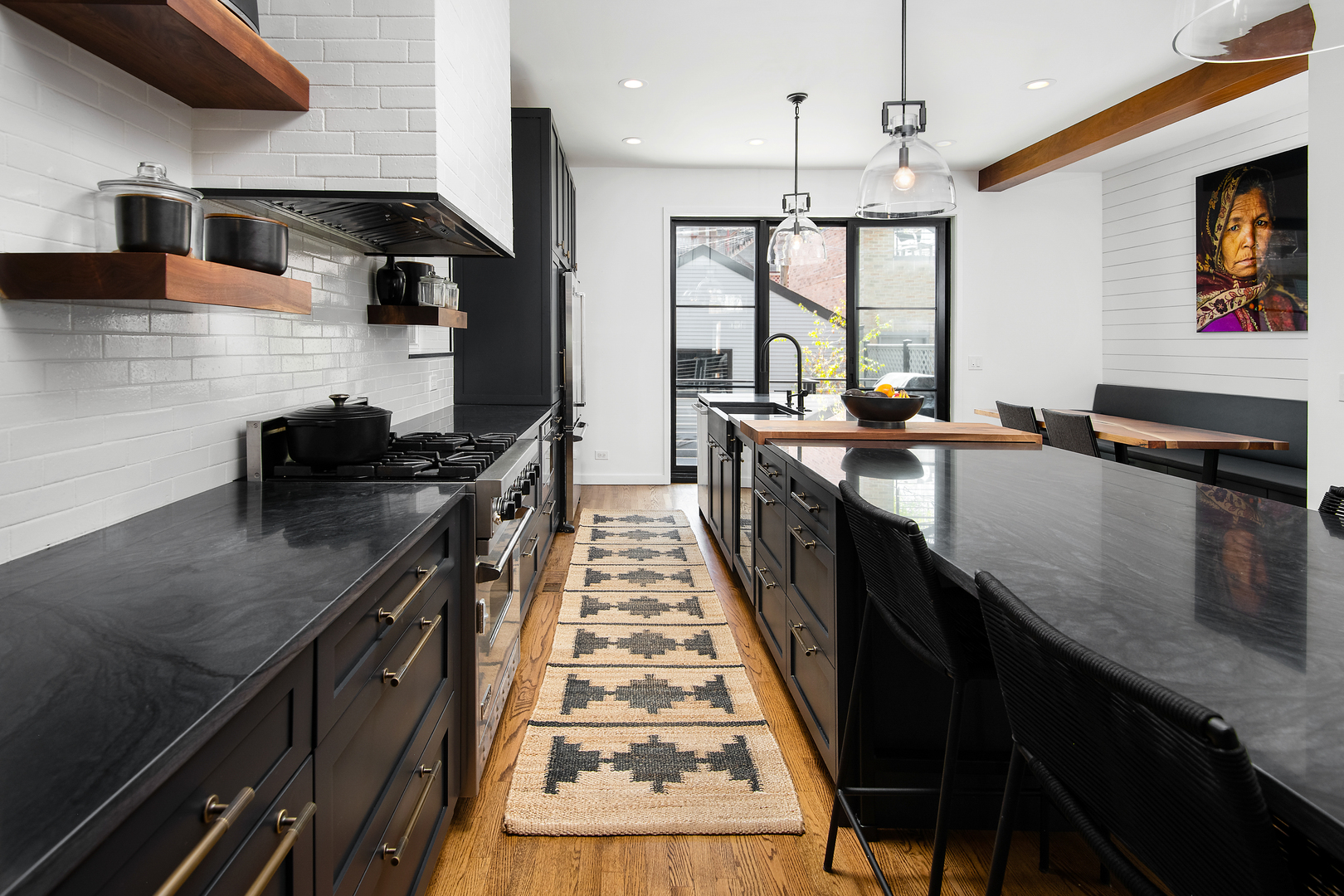 2131 W Cortland Street