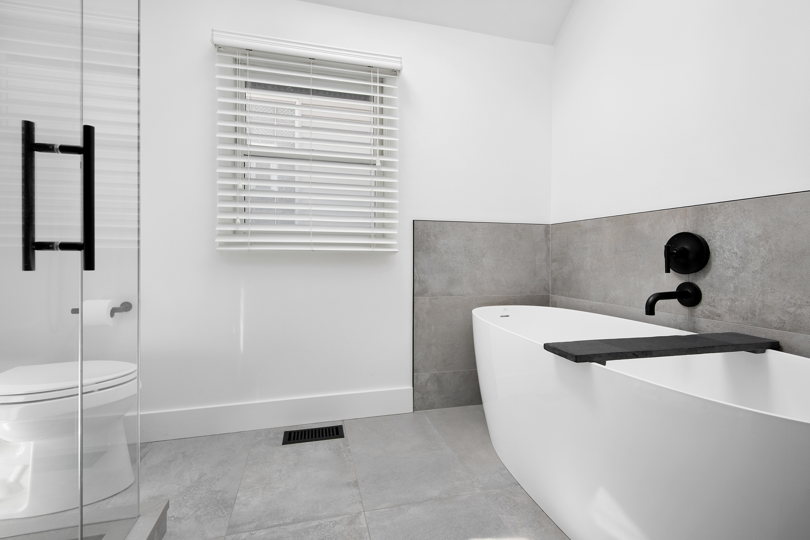 2131 W Cortland Street