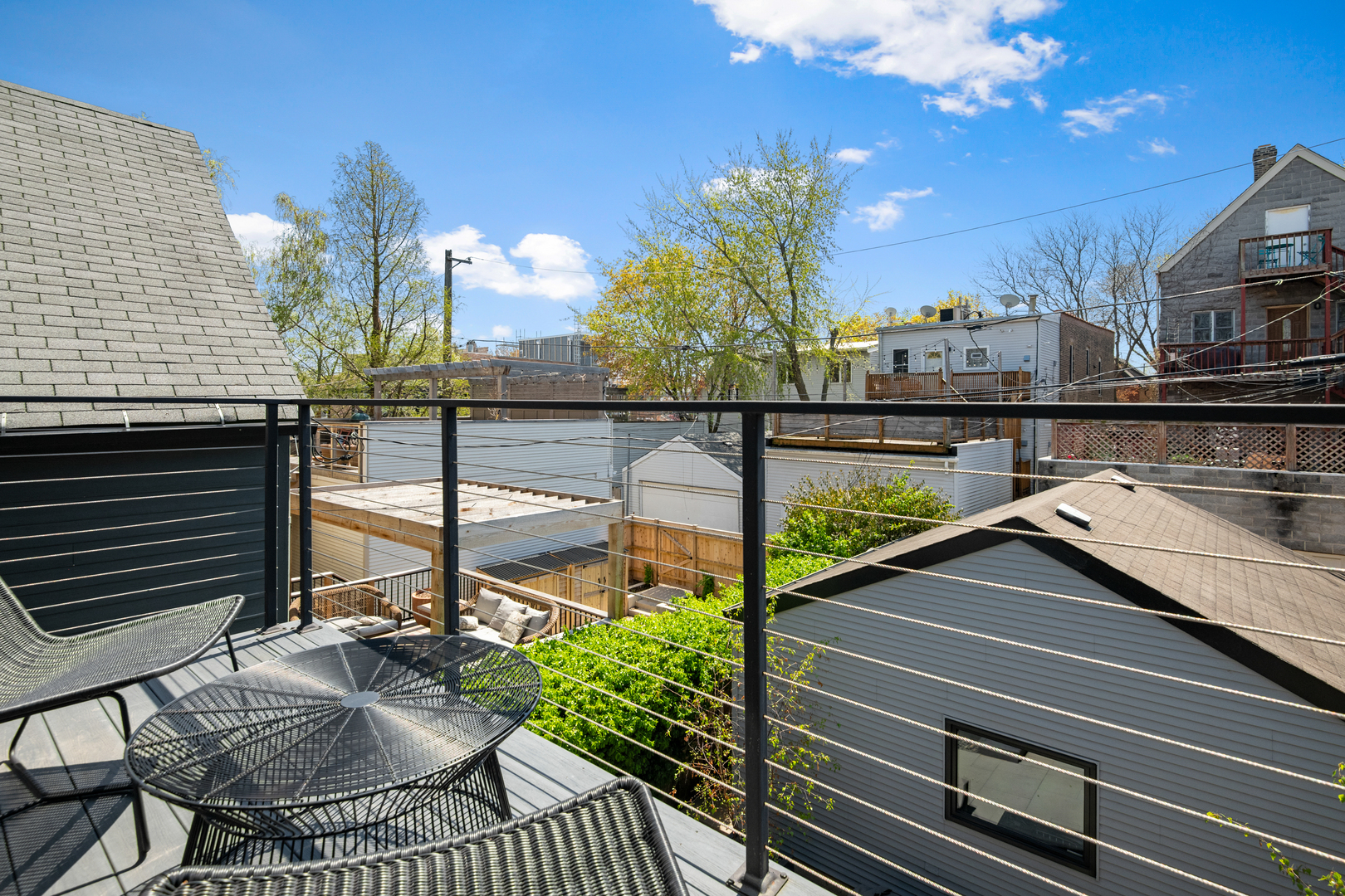 2131 W Cortland Street