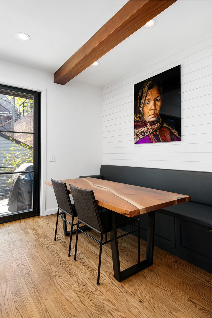 2131 W Cortland Street