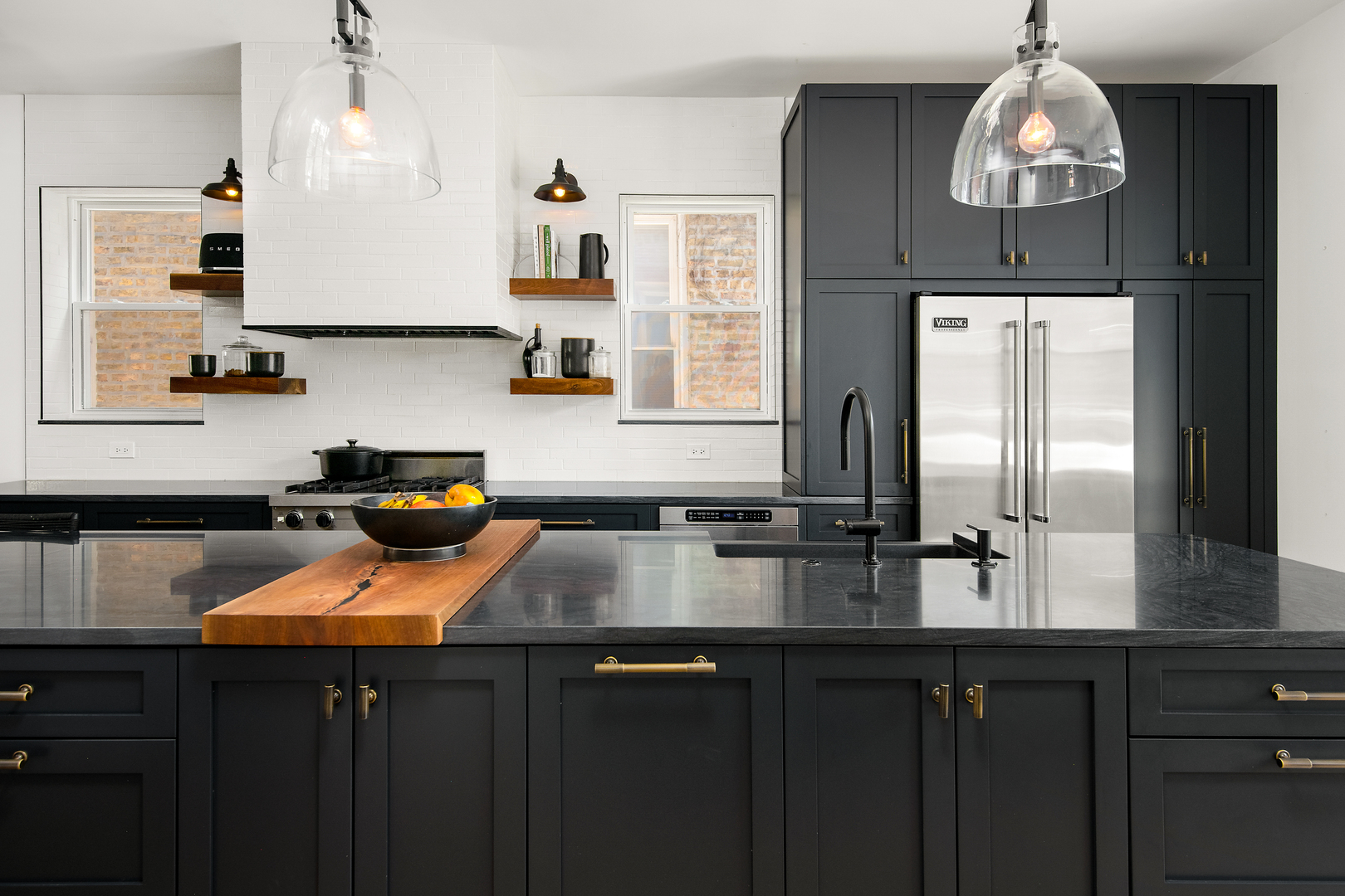 2131 W Cortland Street