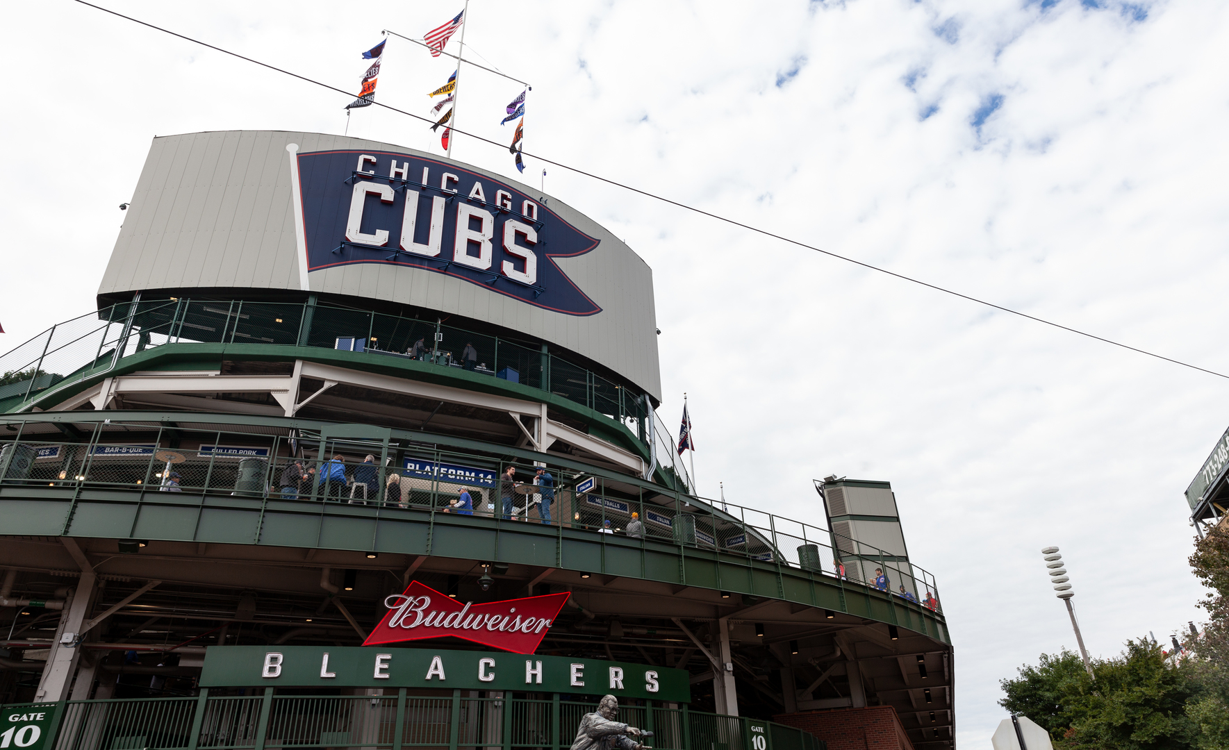 1040 W Roscoe Street Unit: 3