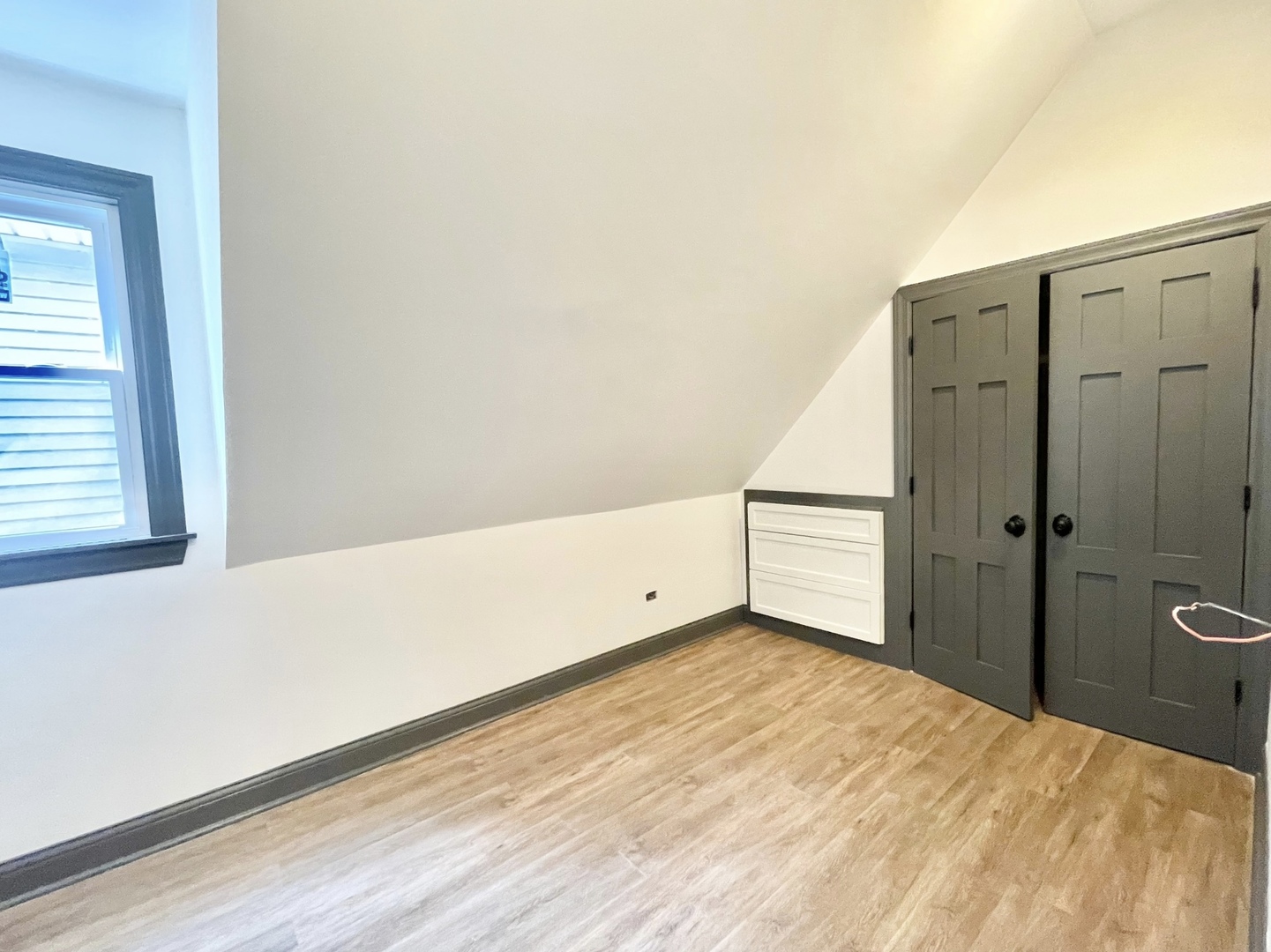 1040 W Roscoe Street Unit: 3