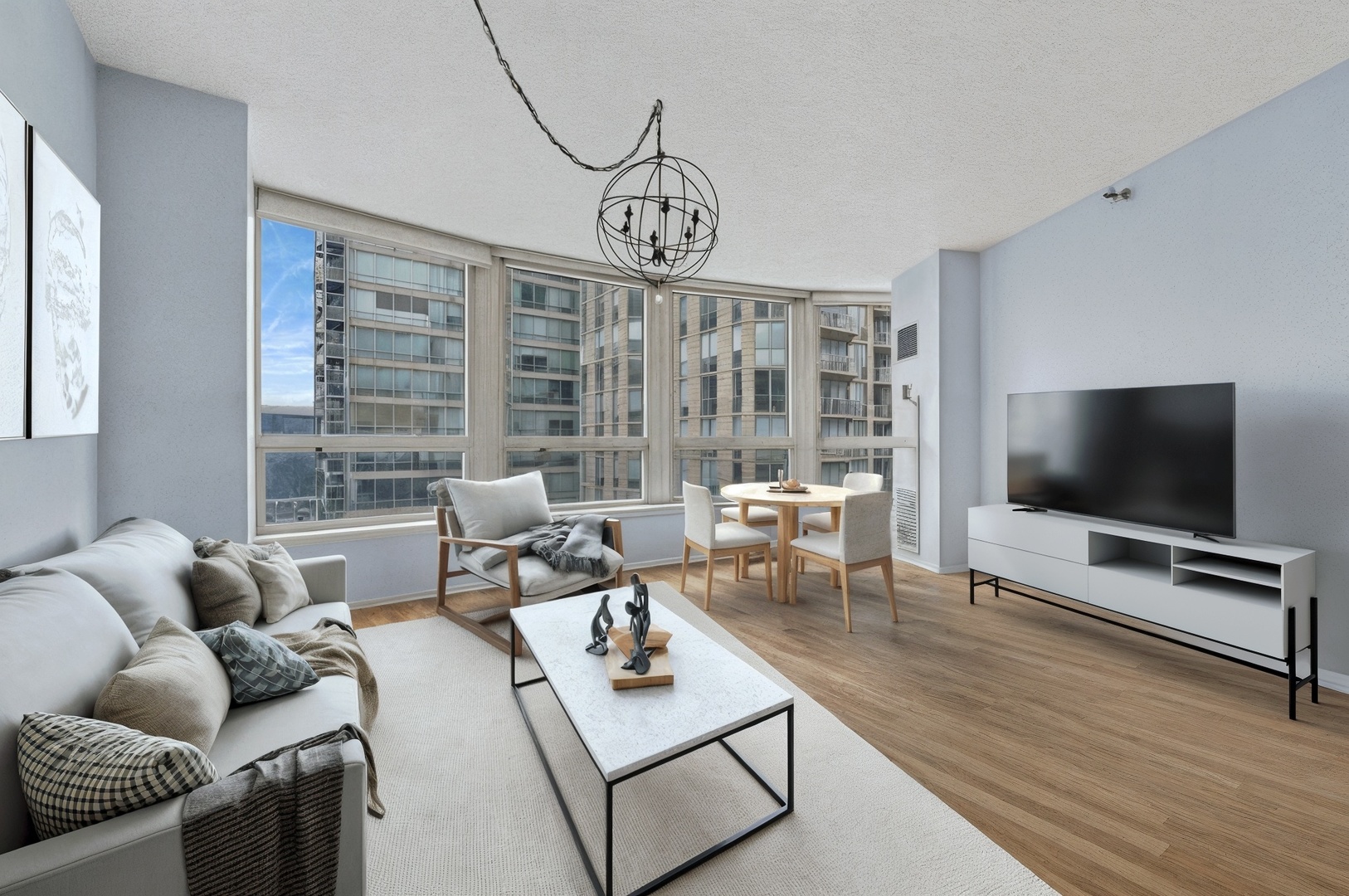 600 N Kingsbury Street Unit: 1707