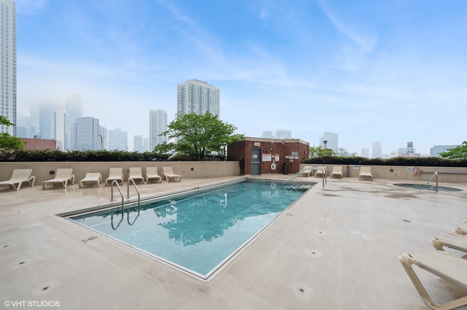 600 N Kingsbury Street Unit: 1707