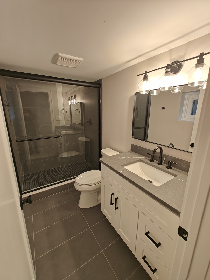 292 N Addison Avenue