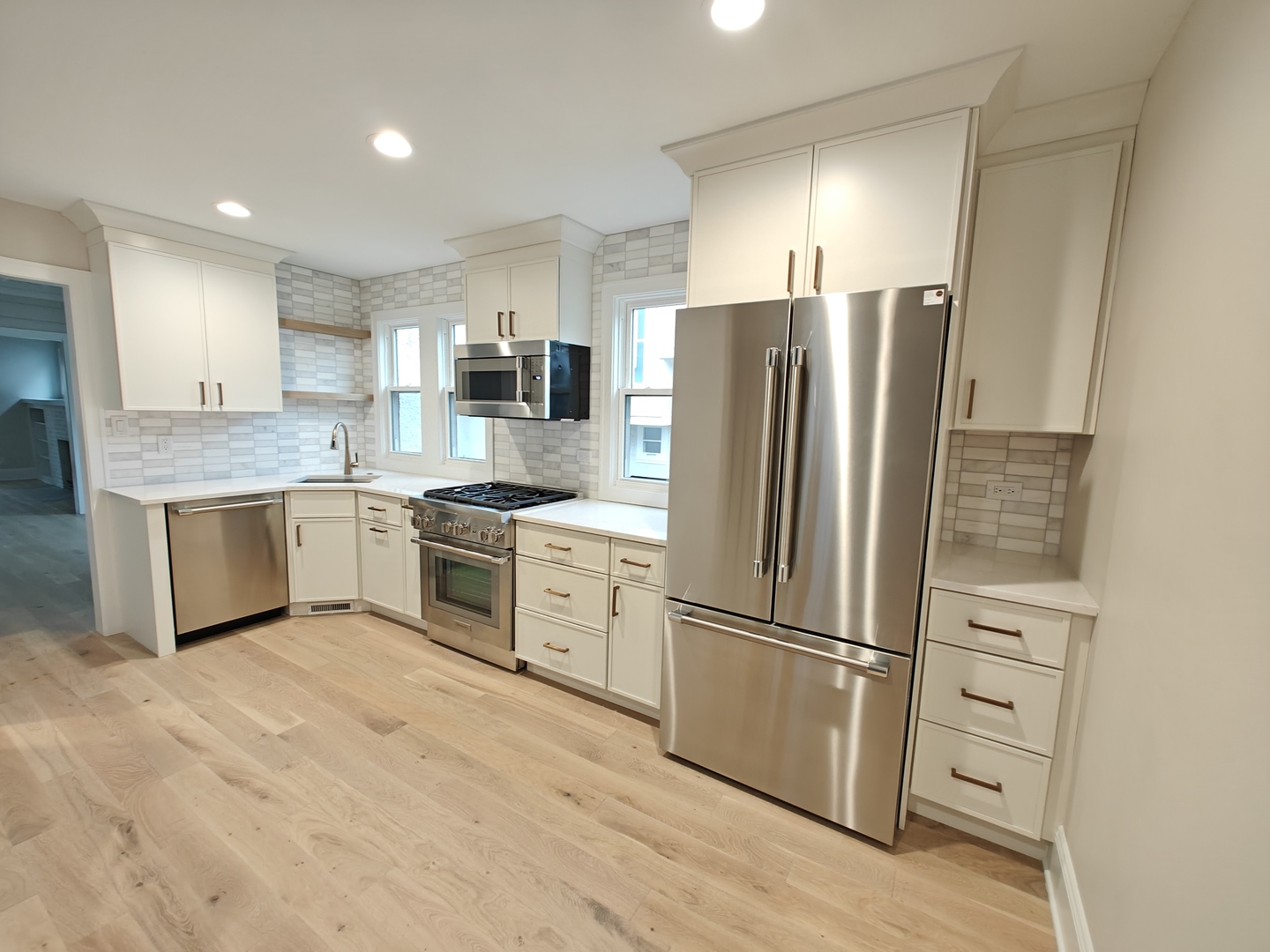 292 N Addison Avenue