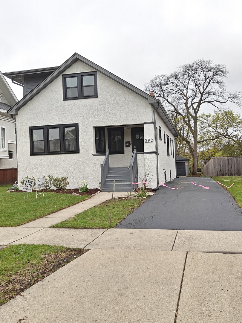 292 N Addison Avenue