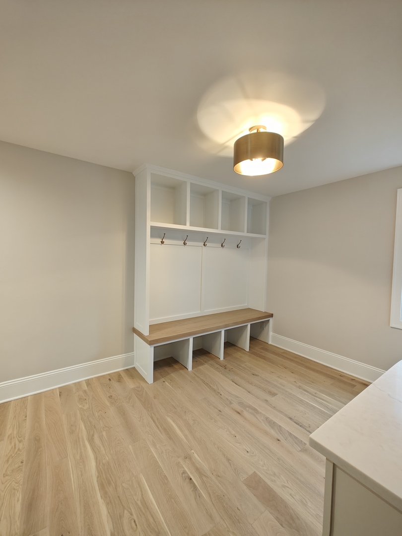 292 N Addison Avenue