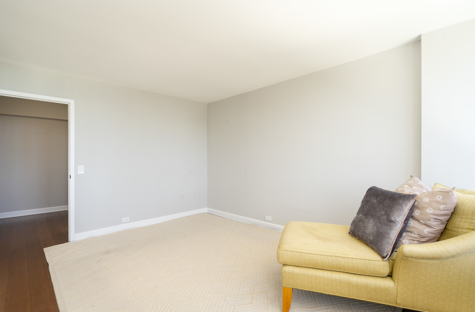 1560 N SANDBURG Terrace Unit: 2506J