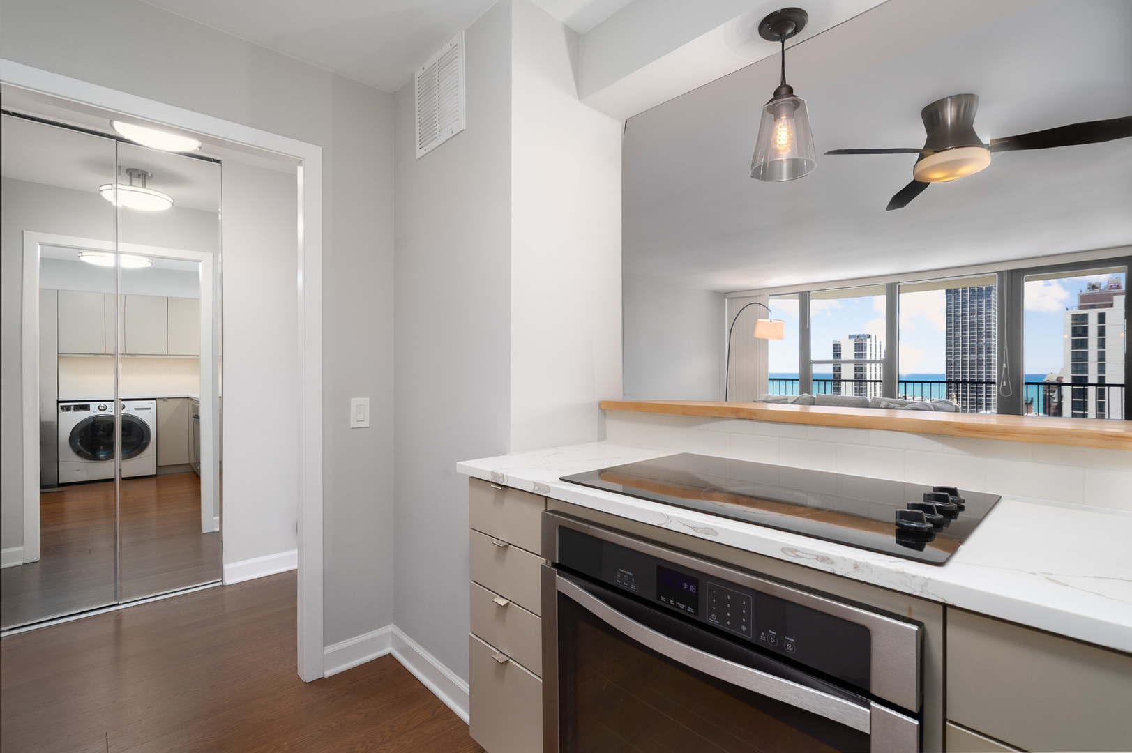 1560 N SANDBURG Terrace Unit: 2506J