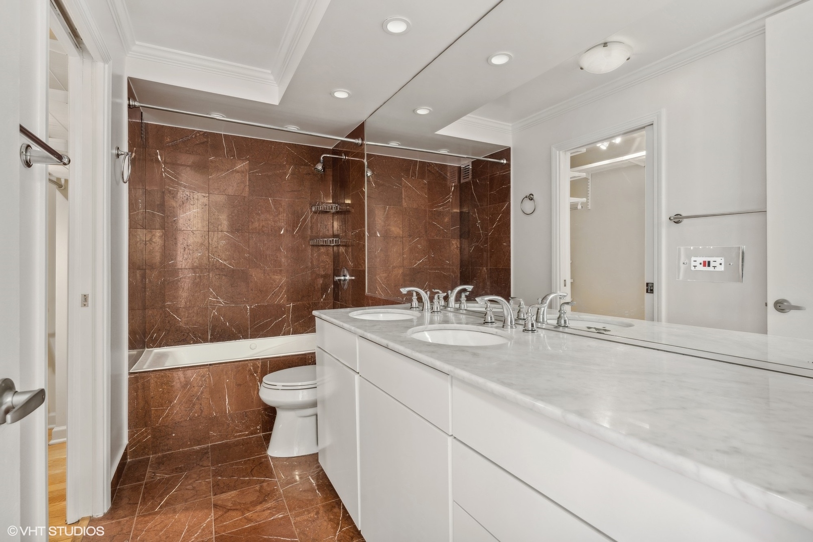 30 E Huron Street Unit: 1110