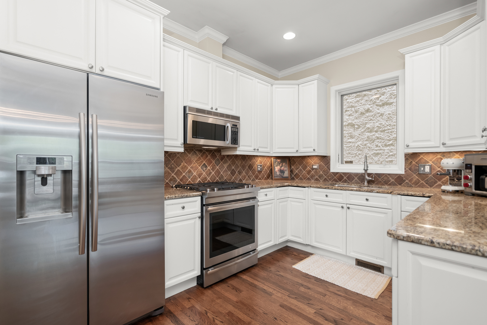 3037 N Racine Avenue Unit: 1