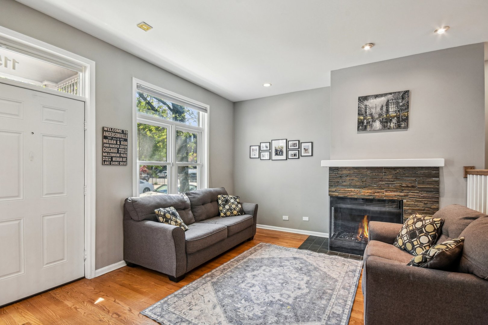 1152 W School Street Unit: 1152