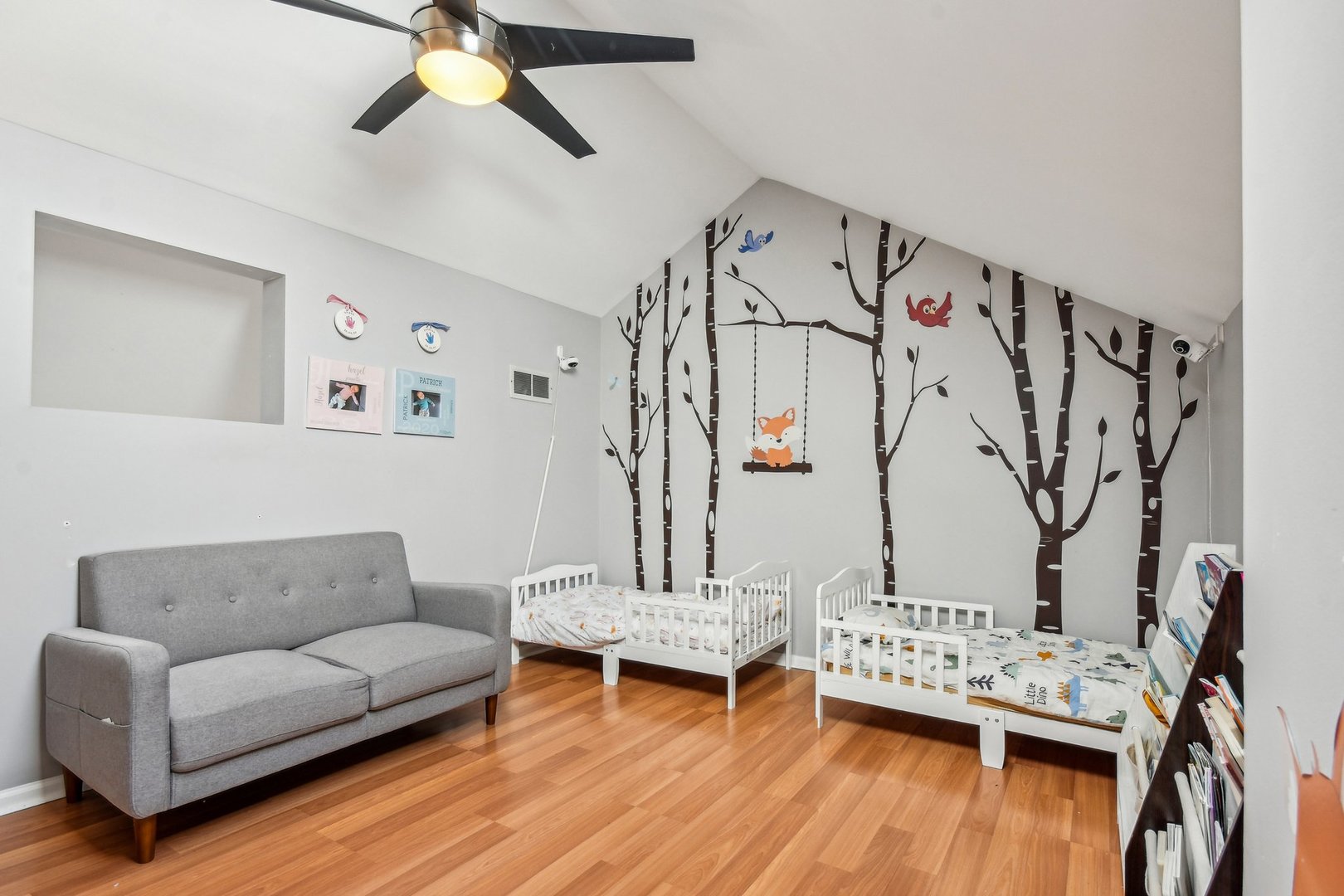 1152 W School Street Unit: 1152